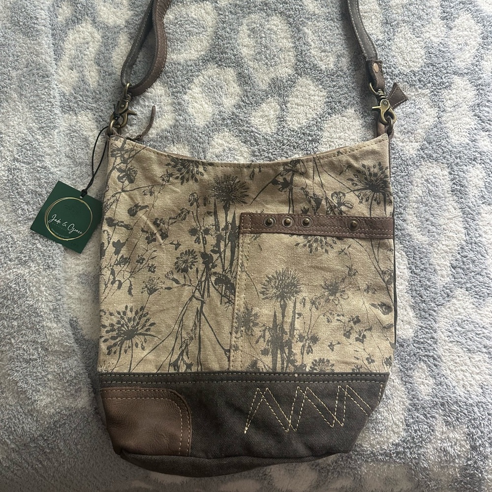 Myra purse